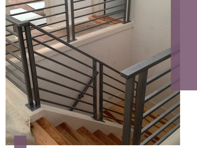 Изготовление поручней из металла и дерева в Щекине